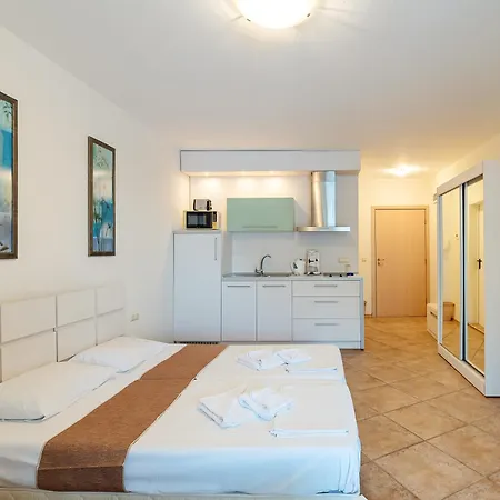 Midia Family Hotel